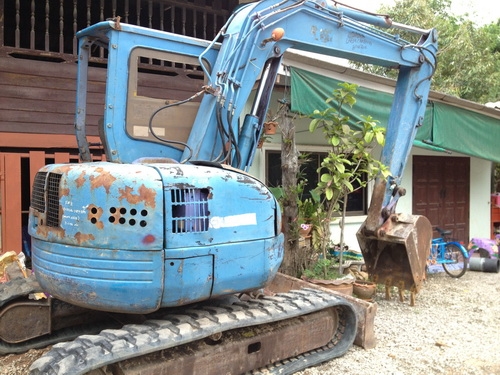 ขายรถแมคโคร รถขุด hitachi ex55 ur เก่านอกสภาพพร้อมใช้