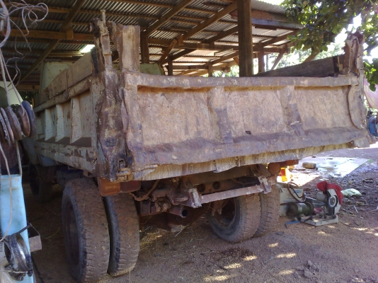 ขายรถบรรทุก 6 ล้อดั้ม ISUZU หน้ายาวดั้มเครื่องเดิมเครื่องดีคัสซีสวยเอกสารใบประมูลกรมชล