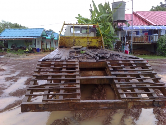 ขายรถบรรทุก 10 ล้อ 2 เพลาหางปาบรรทุกรถแบคโฮ HINO F17 เครื่อง EP 100 หัวสิงไฮเทคทะเบียนแจ้งจอด