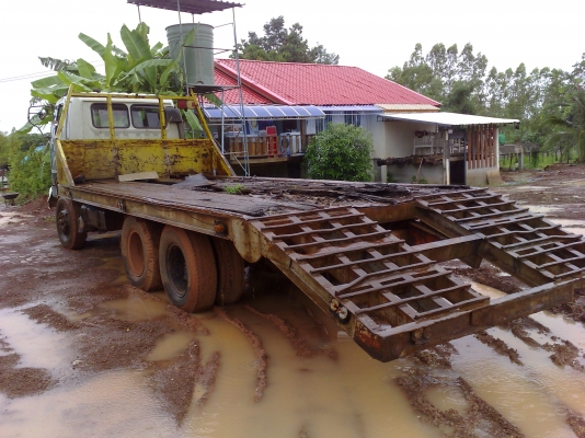 ขายรถบรรทุก 10 ล้อ 2 เพลาหางปาบรรทุกรถแบคโฮ HINO F17 เครื่อง EP 100 หัวสิงไฮเทคทะเบียนแจ้งจอด