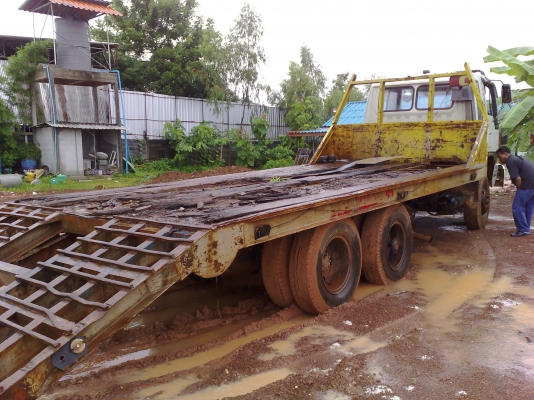 ขายรถบรรทุก 10 ล้อ 2 เพลาหางปาบรรทุกรถแบคโฮ HINO F17 เครื่อง EP 100 หัวสิงไฮเทคทะเบียนแจ้งจอด