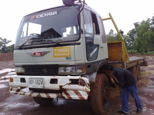 ขายรถบรรทุก 10 ล้อ 2 เพลาหางปาบรรทุกรถแบคโฮ HINO F17 เครื่อง EP 100 หัวสิงไฮเทคทะเบียนแจ้งจอด
