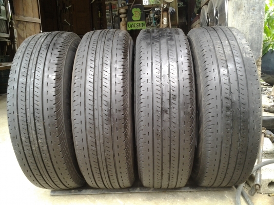 JOECLASSIC..ขายยางbridgestoneขอบ15เบอร์205/70ขอบ15..ปี2012/9ยางเพิ่งฤอดยังสด..สนใจโทรสอบฤามได้..