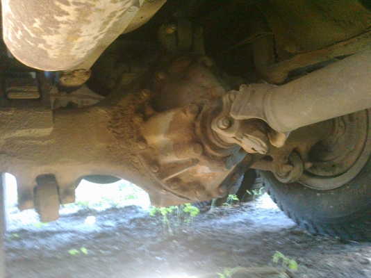 สิบล้อHINO เพลาเดียว เดิมๆ สภาพ80\%  กระบะเหล็ก ดั้มแต่ไม่มีกระบอกดั้ม อุปกรณ์ อื่นๆ อยู่ครบ ยางใหม่10เส้น สูง2เมตร ยาว6เมตร