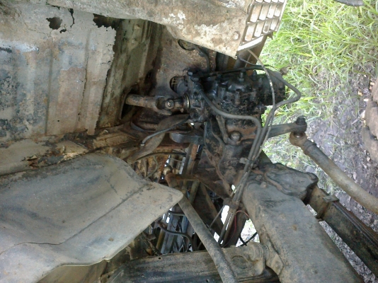 สิบล้อHINO เพลาเดียว เดิมๆ สภาพ80\%  กระบะเหล็ก ดั้มแต่ไม่มีกระบอกดั้ม อุปกรณ์ อื่นๆ อยู่ครบ ยางใหม่10เส้น สูง2เมตร ยาว6เมตร