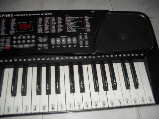 ELECTRONIC KEYBOARD