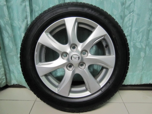 ขายล้อแม็ก Mazda 3 พร้อมยางป้ายแดง ขอบ 16 สภาพสวยมากๆ