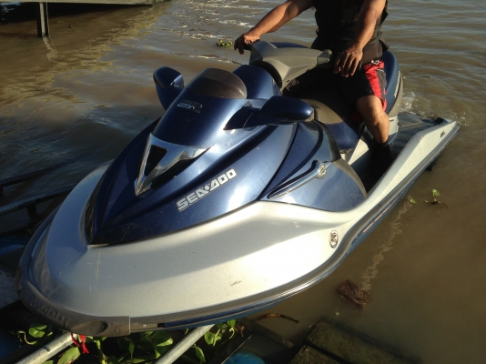 เจ็ตสกี SEA-DOO BOMBADIER เจ็ตสกี SEA-DOO BOMBADIER