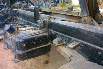 ขายด่วน 6 ล้อดั้มพ์ Isuzu 175 แรงชัชซี NRR