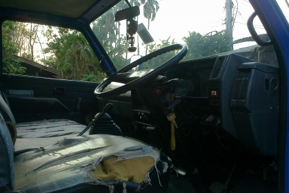 ขายด่วน 6 ล้อดั้มพ์ Isuzu 175 แรงชัชซี NRR