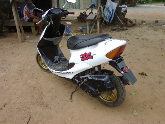 ขาย honda dio zx 50cc สวย ถูกๆ 6500 บาท