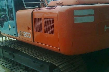 แบคโฮ HITACHI EX200-3 ไฟฟ้าครบ เอวแน่น ช่วงล่างเต็ม