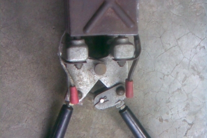 ไม่แน่ใจว่าเป็นเครื่องมืออะไรครับ  ขาย 800  ครับสภาพเดิมๆครับ