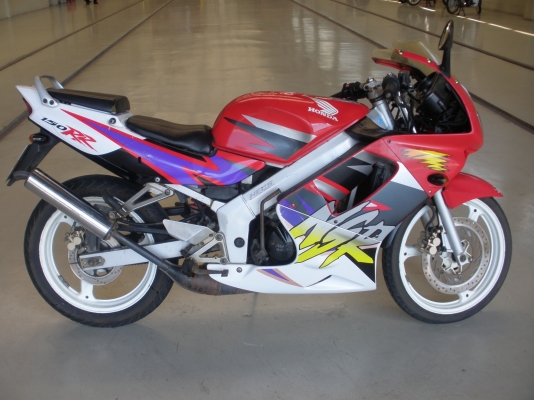 HONDA NSR 150 CC ขายด่วนลดสุดๆวันเดียวตัดใจขาย