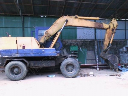 รถแบคโฮล้อยาง ยี่ห้อ KOBELCO รถแบคโฮล้อยาง ยี่ห้อ KOBELCO