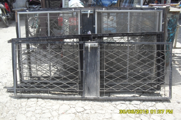 ขายเหมาประตูเหล็กดัด4บาน