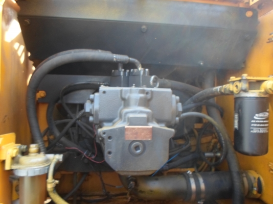 ขายรถแบ็คโฮ KOMAYSU PC 200-7 เอกสารเล่มทะเบียน ชั่วโมงทำงาน 7xxx