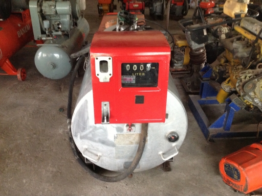 ขายถังน้ำมันอะลูมิเนียมเคลื่อนที่พร้อมหัวจ่ายเก่าญี่ปุ่น ขนาด 490 ลิตร ใช้ไฟ 12 v ยังไม่เคยใช้งานในไทยสภาพสวยมากๆ