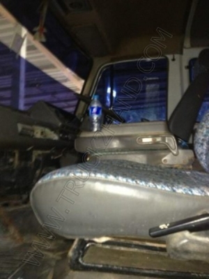 รถบรรทุก 10 ล้อดั๊มพ์ ยี่ห้อ NISSAN รุ่น UD230