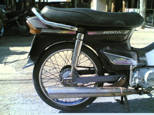 ขายดรีมคุรุสภาทะเบียนพร้อมโอนรถปี 33 ภาษีขาดยังไม่ถึง 3 ปี เครื่องพอใช้อะไหร่เดิมเกือบครบ ขาย 9500 บาท