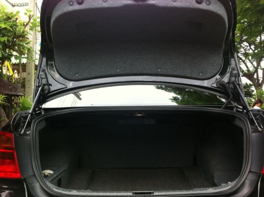 ขาย BMW320i E90 ปี2005 สภาพสวยมาก ต่อรองได้ครับ ขาย BMW320i E90 ปี2005 สภาพสวยมาก ต่อรองได้ครับ