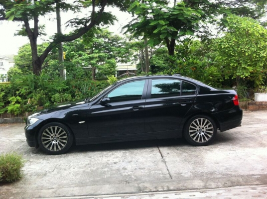 ขาย BMW320i E90 ปี2005 สภาพสวยมาก ต่อรองได้ครับ ขาย BMW320i E90 ปี2005 สภาพสวยมาก ต่อรองได้ครับ
