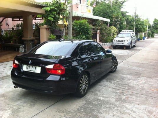 ขาย BMW320i E90 ปี2005 สภาพสวยมาก ต่อรองได้ครับ ขาย BMW320i E90 ปี2005 สภาพสวยมาก ต่อรองได้ครับ