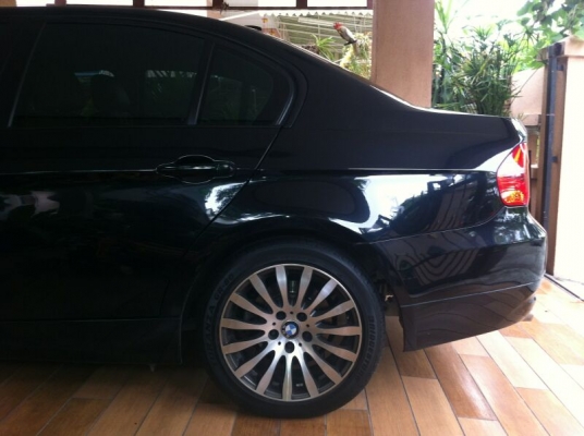ขาย BMW320i E90 ปี2005 สภาพสวยมาก ต่อรองได้ครับ ขาย BMW320i E90 ปี2005 สภาพสวยมาก ต่อรองได้ครับ