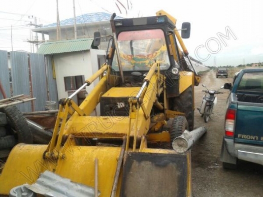 รถตักหน้าขุดหลัง ยี่ห้อ JCB