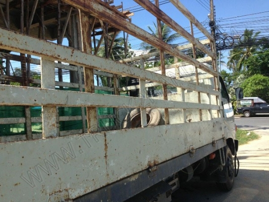 รถบรรทุก 6 ล้อ ยี่ห้อ HINO รุ่น FC2WHLA 120 แรงม้า