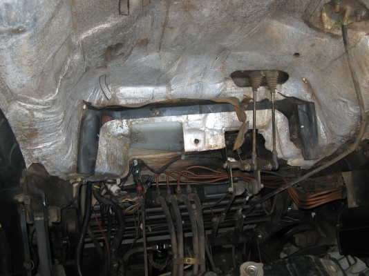 ขาย 6ล้อ ฮีโน่ สิงห์ไฮเทค 195 แรง ยาว 7.20 ปี1995  สภาพสวยเดิมเครื่องดี พร้อมใช้งาน ชมก่อนได้ครับ สนใจติดต่อ 081-9425443