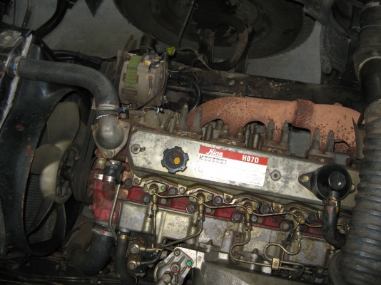 ขาย 6ล้อ ฮีโน่ สิงห์ไฮเทค 195 แรง ยาว 7.20 ปี1995  สภาพสวยเดิมเครื่องดี พร้อมใช้งาน ชมก่อนได้ครับ สนใจติดต่อ 081-9425443