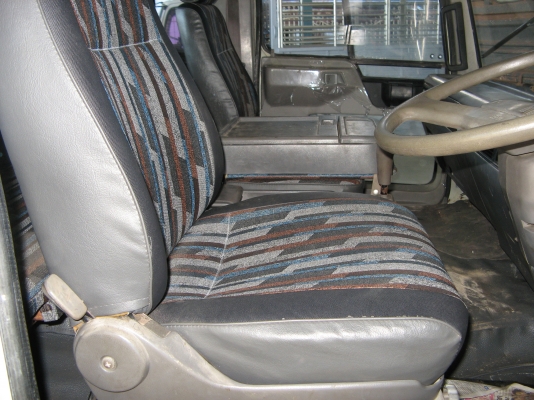 ขาย 6ล้อ ฮีโน่ สิงห์ไฮเทค 195 แรง ยาว 7.20 ปี1995  สภาพสวยเดิมเครื่องดี พร้อมใช้งาน ชมก่อนได้ครับ สนใจติดต่อ 081-9425443