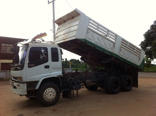 ISUZU DECA FXZ 270 HP EURO1 ปี 40 สิบล้อดั๊มพ์ 2 เพลา กระบะดั๊มพ์เหล็ก 12 ตันของสามมิตรลอนเฉียง เครื่องแน่นแรง ภายในเก๋งคอนโซลสวยครบพร้อม แอร์เย็น พวงมาลัยเพาเวอร์ ระบบเบรคทริ๊ปฟี้ครบ ช่วงล่างคัชซีสวยเดิมๆ ยางสภาพดี 10 เส้นประมาณ 70\% พร้อมบรรทุกพร้อมใช้งา ISUZU DECA FXZ 270 HP EURO1 ปี 40 สิบล้อดั๊มพ์ 2 เพลา กระบะดั๊มพ์เหล็ก 12 ตันของสามมิตรลอนเฉียง เครื่องแน่นแรง ภายในเก๋งคอนโซลสวยครบพร้อม แอร์เย็น พวงมาลัยเพาเวอร์ ระบบเบรคทริ๊ปฟี้ครบ ช่วงล่างคัชซีสวยเดิมๆ ยางสภาพดี 10 เส้นประมาณ 70\% พร้อมบรรทุกพร้อมใช้งา