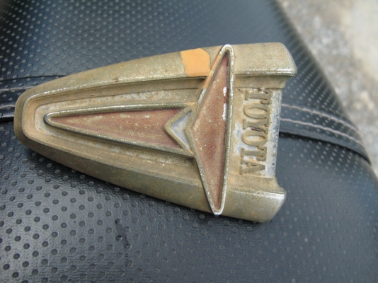 โลโก้ Toyota RN ถอดจากรถ พร้อมใช้ สุพรรณบุรี