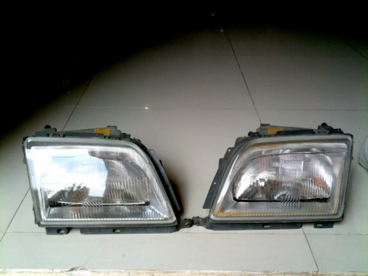 Benz w129 ....3,000 บาท Tel 085-150-9040