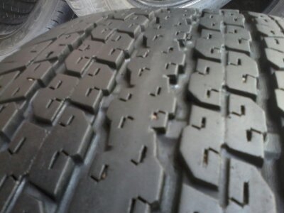 ขายยาง245/70/16 ปี 3909 BRIDERTONE DUELER H/T 840 1 ชุด  ราคา :  4,000.00  บาท