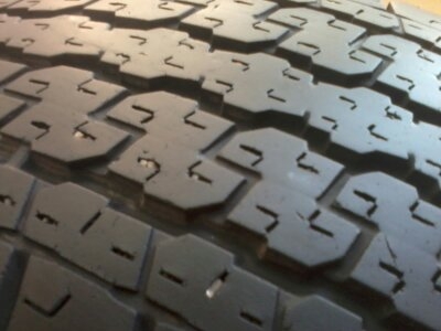 ขายยาง265/70/16 ปี 09 BRIDERTONE DUELER H/T 840 1 ชุด  ราคา :  4,000.00  บาท