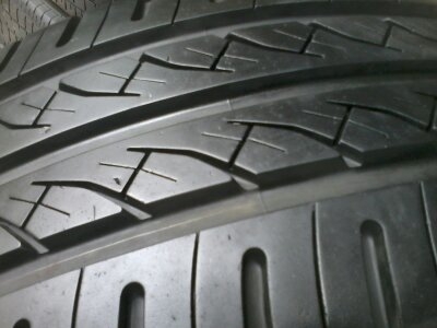 ขายยาง205/60/15 ปี 09 YOKOHAMA A.driver 1 ชุด  ราคา :  3,000.00  บาท