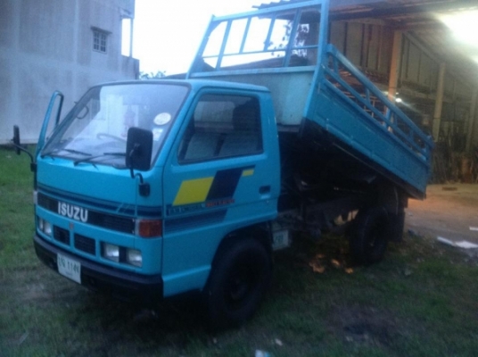 ขายด่วน!! 4ล้อดั้มพ์ NKR 88 แรงม้า