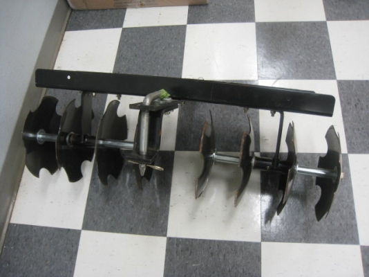 เหลือ John Deere 2 คันสุดท้าย รถตัดหญ้านั่งขับ