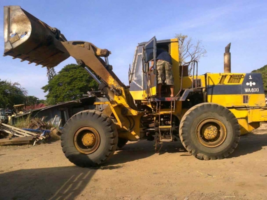 ขายรถตัก CAT WA400-1 ราคา 900,000 บาท