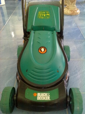เครื่องตัดหญ้า BLACK DECKER คุณเล็ก 081-2862861 เครื่องตัดหญ้า BLACK DECKER คุณเล็ก 081-2862861