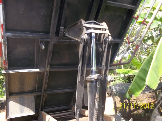 ขายอิซุซุ    dacca  195แรง  ประกอบ  ราคา949000บาท