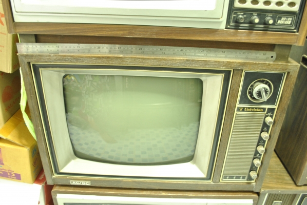 ขาย TV โบราณเก่า คลาสสิค  เอาไว้ตกแต่งบ้าน ร้าน ครับ