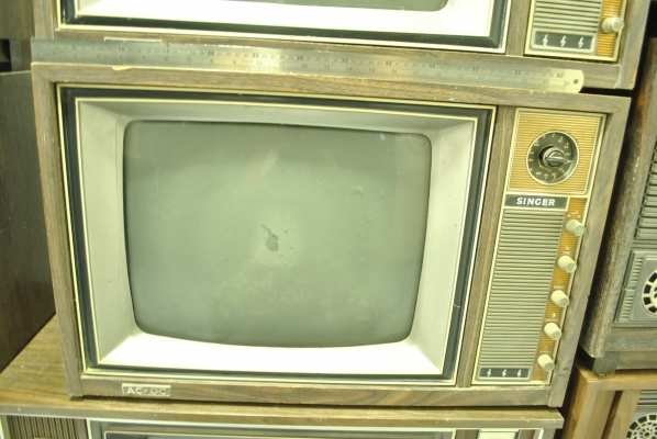ขาย TV โบราณเก่า คลาสสิค  เอาไว้ตกแต่งบ้าน ร้าน ครับ