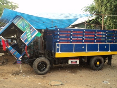 ขายรถบรรทุกสี่ล้อแอ๋วเช็คใหม่ทั้งคันครับเครื่อง4DR85HPซ่อมเองทำเองราคาคุยกันได้