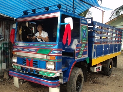 ขายรถบรรทุกสี่ล้อแอ๋วเช็คใหม่ทั้งคันครับเครื่อง4DR85HPซ่อมเองทำเองราคาคุยกันได้