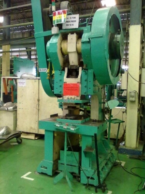 เครื่องปั๊มข้อเสือ 70 ตัน