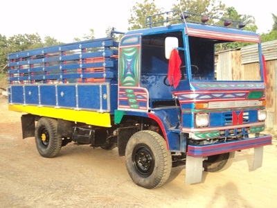 ขายรถบรรทุกสี่ล้อแอ๋วเช็คใหม่ทั้งคันครับเครื่อง4DR85HPครับทำเองราคาคุยกันได้